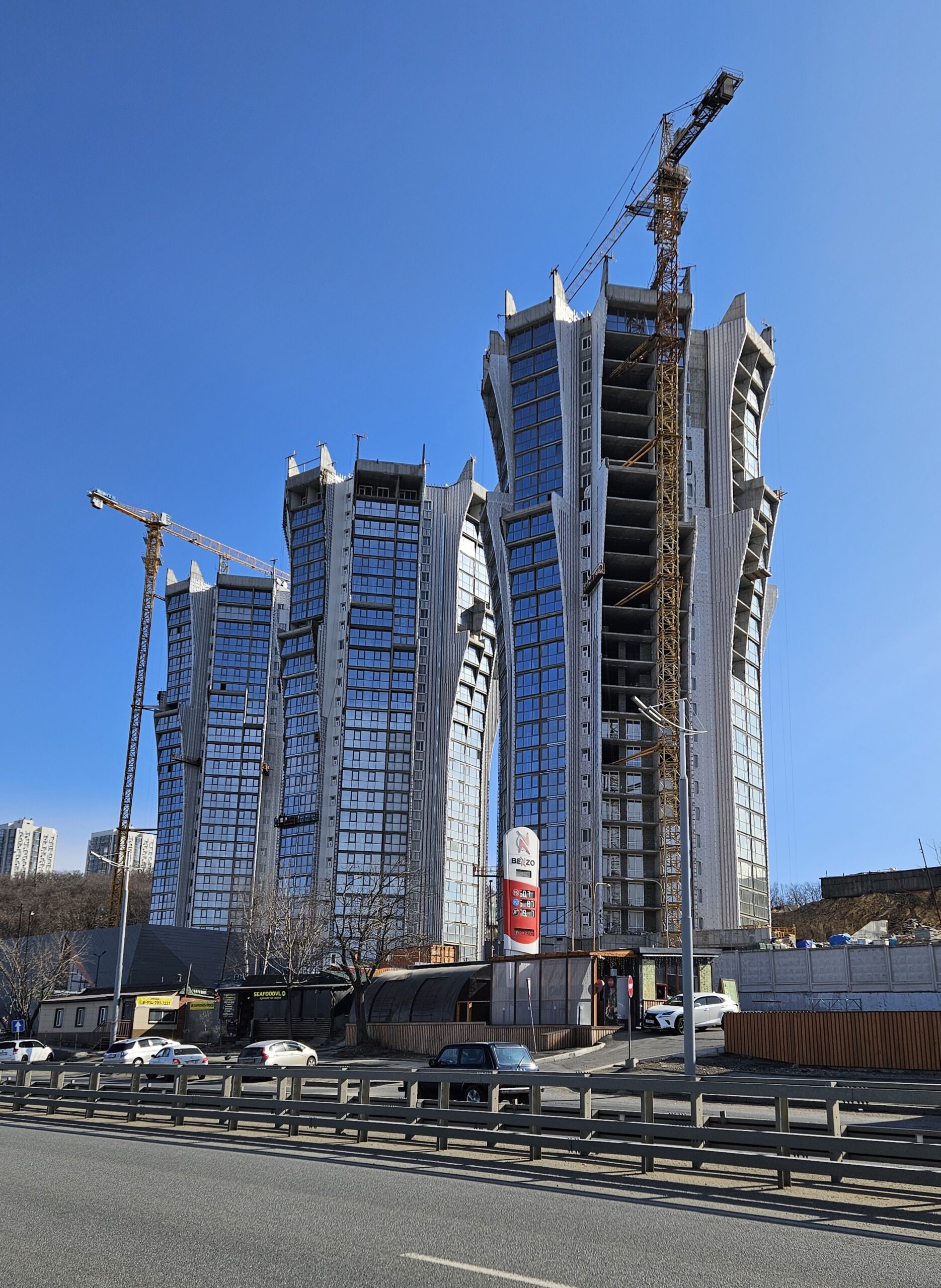 г.Владивосток, ул. Лесная 1В/1. Жилой комплекс "Сингапур"