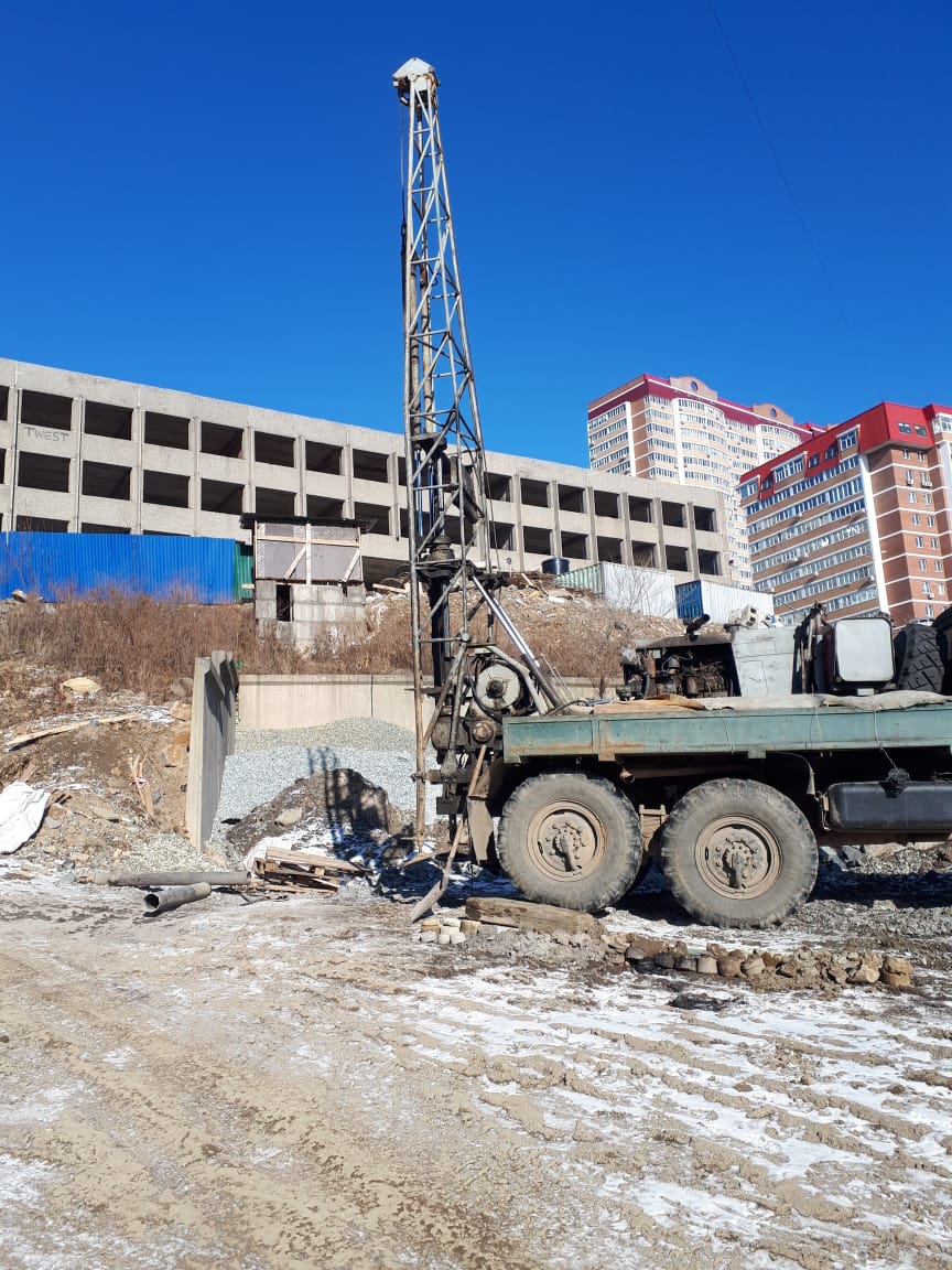 г.Владивосток, ул.Ладыгина 15. Жилой квартал на Черняховского.