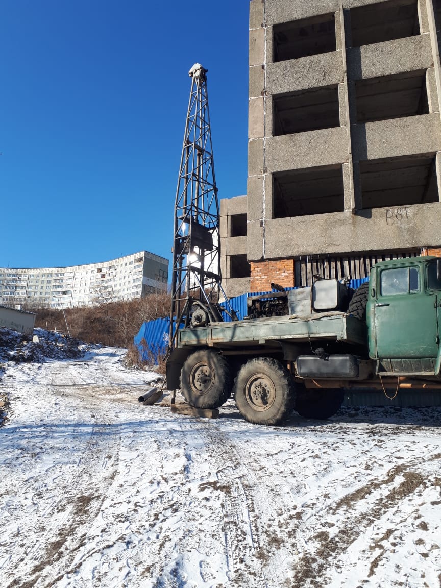 г.Владивосток, ул.Ладыгина 15. Жилой квартал на Черняховского.